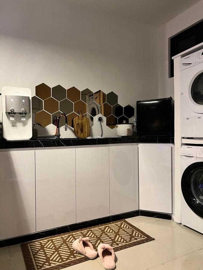 D Bunga مسلم Homestay Pool View Legoland Nusajaya Nusajaya  Zewnętrze zdjęcie