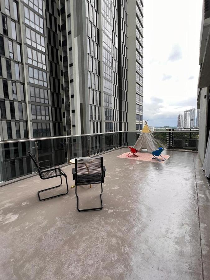 D Bunga مسلم Homestay Pool View Legoland Nusajaya Nusajaya  Zewnętrze zdjęcie