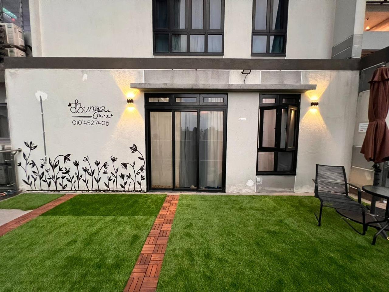 D Bunga مسلم Homestay Pool View Legoland Nusajaya Nusajaya  Zewnętrze zdjęcie