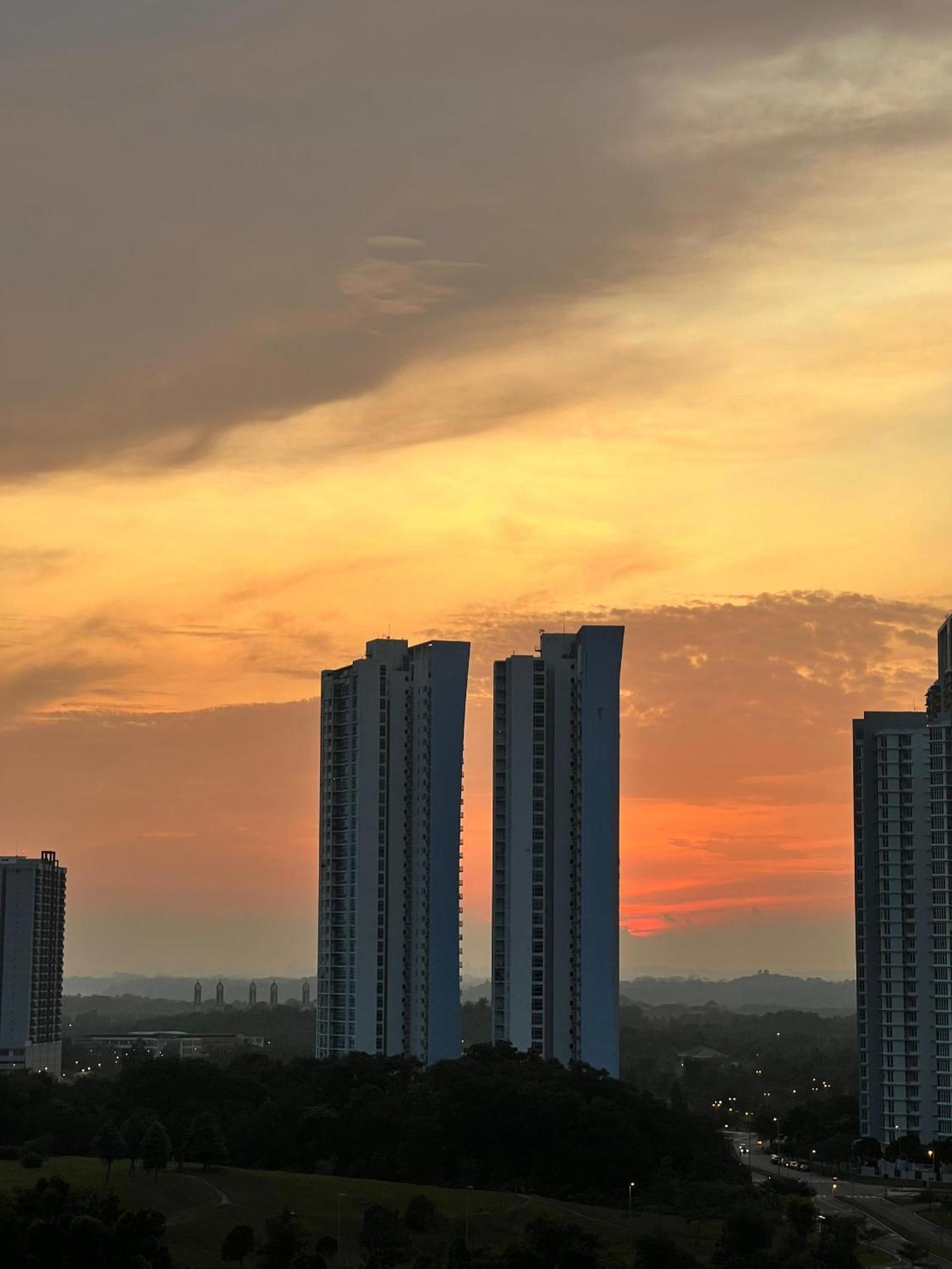 D Bunga مسلم Homestay Pool View Legoland Nusajaya Nusajaya  Zewnętrze zdjęcie